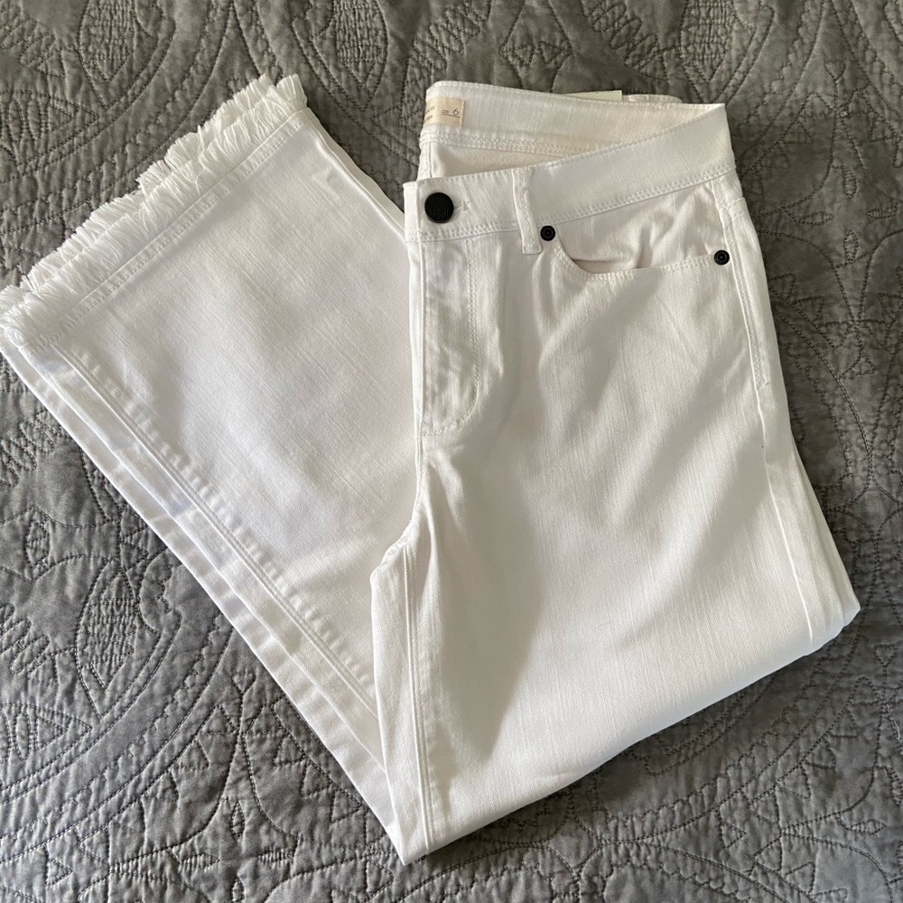 Brand New, Size 6, J. Jill full-crop white jeans